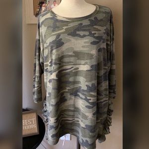 Boutique Camo Lightweight Sweater Top XL 1X